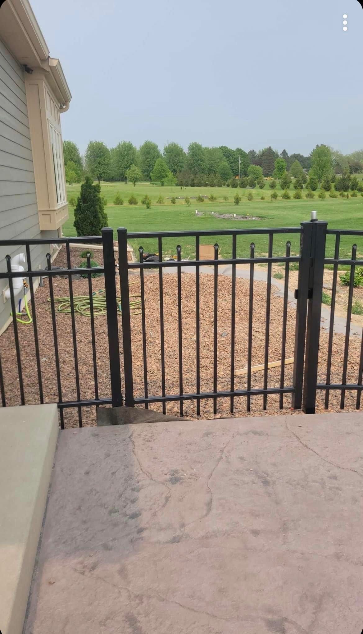 aluminum fencing